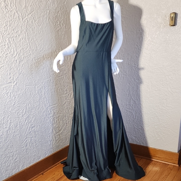 Green Square Neck Sleeveless Maxi Gown for Prom - Picture 1 of 11